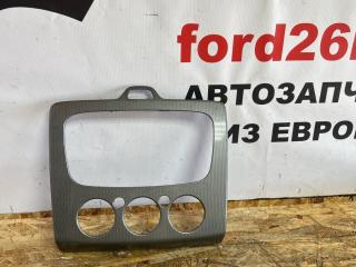 рамка под магнитолу Ford Focus 2 поколение [рестайлинг] CB4 2009, 1.6 л., i, SHDA, бензин, МКПП, хетчбэк 5 дв., 7M51-18522C