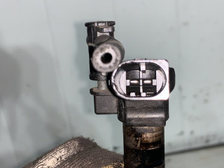 форсунка Volkswagen Passat B6 2009, 2.0 л., CBDC, дизель, МКПП, передний привод, 0445116030, 03L130277, 0445116004, 0445116005, 0445116029, 0986435360, 03L130855X