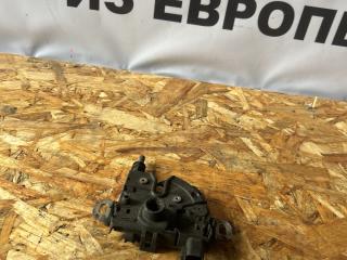 замок капота Ford Focus 2 поколение [рестайлинг] CB4 2009, 1.6 л., i, SHDA, бензин, МКПП, хетчбэк 5 дв., 3M51-16700-BC