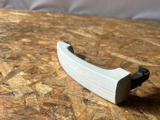 ручка наружная Ford Focus 3 поколение CB8 2012, 1.6 л., i-VTEC, PNDA, бензин, 5МКПП, white, хетчбэк 5 дв., передний привод, правый руль, 1738727