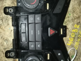 блок управления печки / климат-контроля Chevrolet Cruze 1 поколение J300 2011