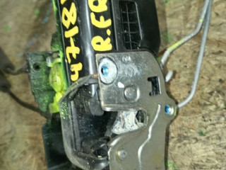 замок двери Chevrolet Captiva 1 поколение 2009