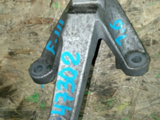 кронштейн КПП Ford Focus 3 поколение CB8 2012, 1326812