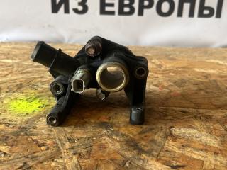 фланец (тройник) системы охлаждения Ford Focus 2 поколение [рестайлинг] CB4 2010, 1.6 л., i, SHDC, бензин, АКПП, panther black (metallic), универсал, передний привод, правый руль