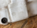 бачок омывателя Ford Focus 3 поколение CB8 2012, 1.6 л., i-VTEC, IQDB, бензин, МКПП, frozen white, передний привод, правый руль, 1817940 - фото №3