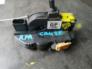 замок двери Chevrolet Cruze 1 поколение J300 2012, 13579523