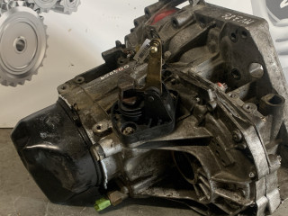 КПП механическая (МКПП) Renault Logan 1 поколение [рестайлинг] 2012, 1.6 л., бензин, 5МКПП, передний привод, L1.6