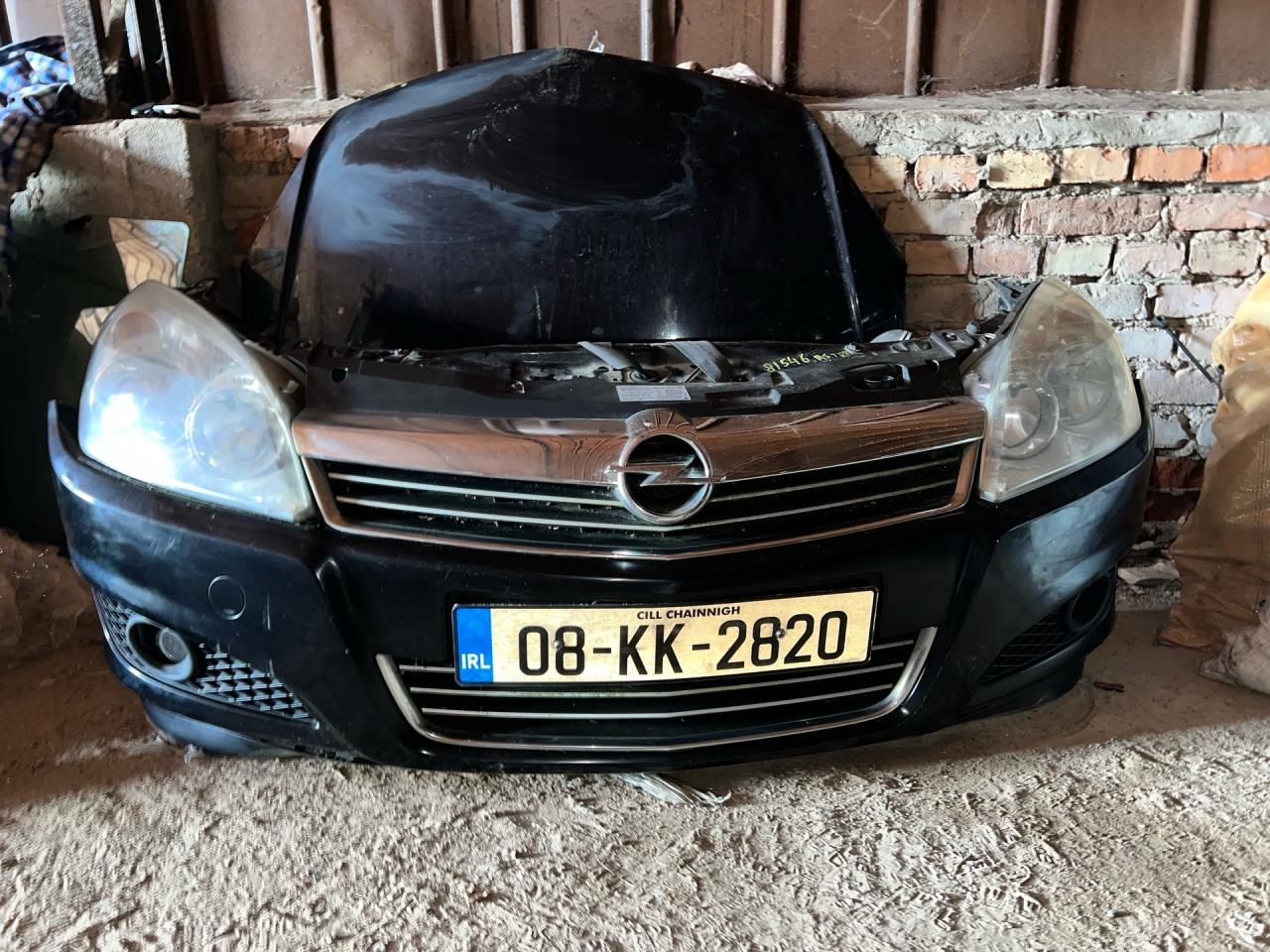 передняя часть (ноускат) Opel Astra H 2006, 1.4 л., Z 14 XEP, бензин, МКПП, чёрный, хетчбэк 5 дв. - фото №1