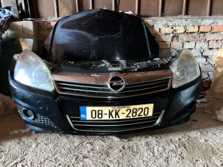 передняя часть (ноускат) Opel Astra H 2006, 1.4 л., Z 14 XEP, бензин, МКПП, чёрный, хетчбэк 5 дв.