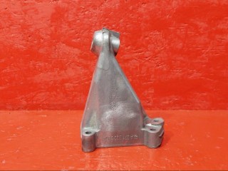 кронштейн (крепление) Mercedes-Benz C-Класс W203/S203/CL203 W203 2002, 271.946, 2712230904
