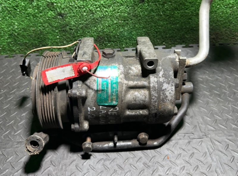 компрессор кондиционера Renault Laguna 1 поколение 1997, 7700861971 - фото №1