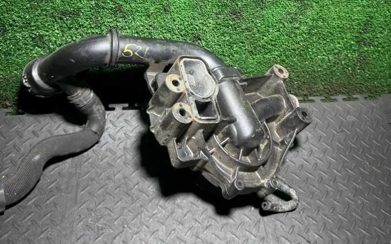 помпа Mercedes-Benz E-Класс W212/S212/C207/A207 2011, 2.2 л., A6512006801 - фото №1