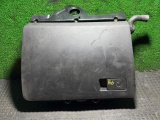 бардачок Volkswagen Passat B6 2006, 2.0 л., дизель, МКПП, универсал, 3C1857114