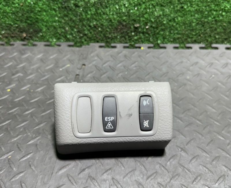 кнопка (выключатель) Renault Laguna 2 поколение 2004, 8200002435 - фото №1