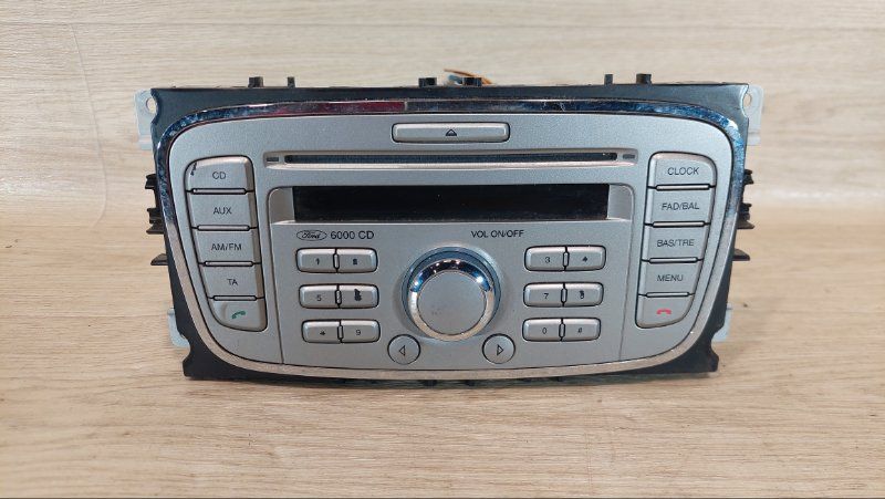 магнитола Ford Focus 2 поколение 2008, 1.6 л., HHDA, дизель, 8M5T18C815AB - фото №1