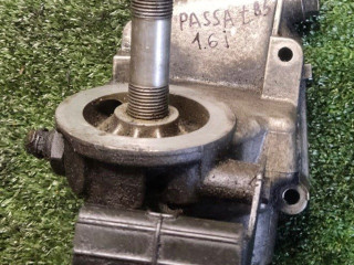кронштейн масляного фильтра Volkswagen Passat B5 1998, 06A115417