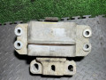 подушка крепления двигателя Volkswagen Golf 5 поколение 2008, 1K0199555 - фото №2