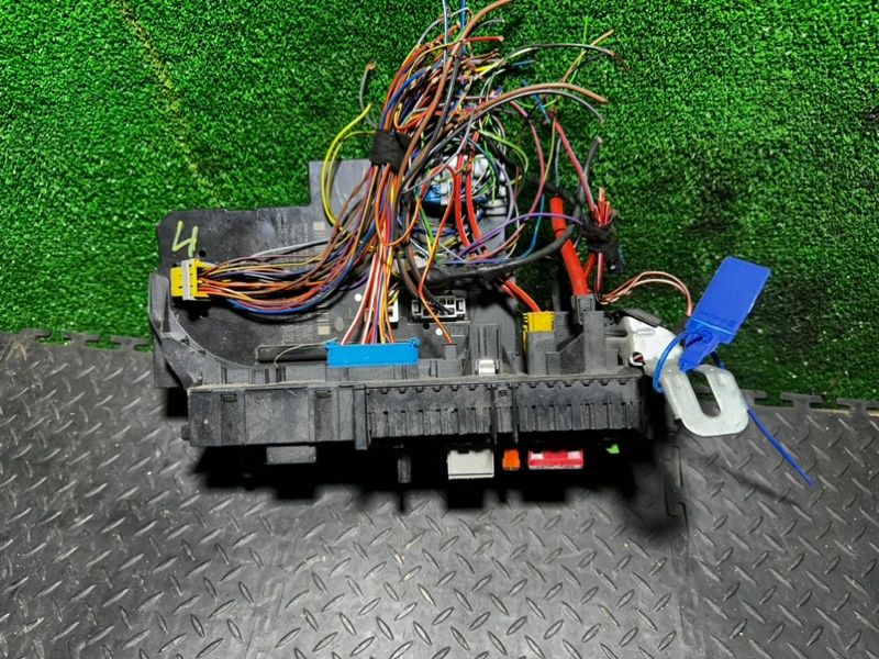 блок предохранителей Mercedes-Benz E-Класс W212/S212/C207/A207 2012, 2129003822 - фото №1