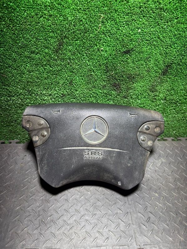подушка безопасности водителя Mercedes-Benz 2003, 21046003 - фото №1