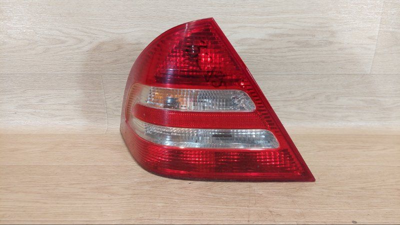 фонарь задний Mercedes-Benz C-Класс W203/S203/CL203 W203 2002, 271.946, 2038201964 - фото №1