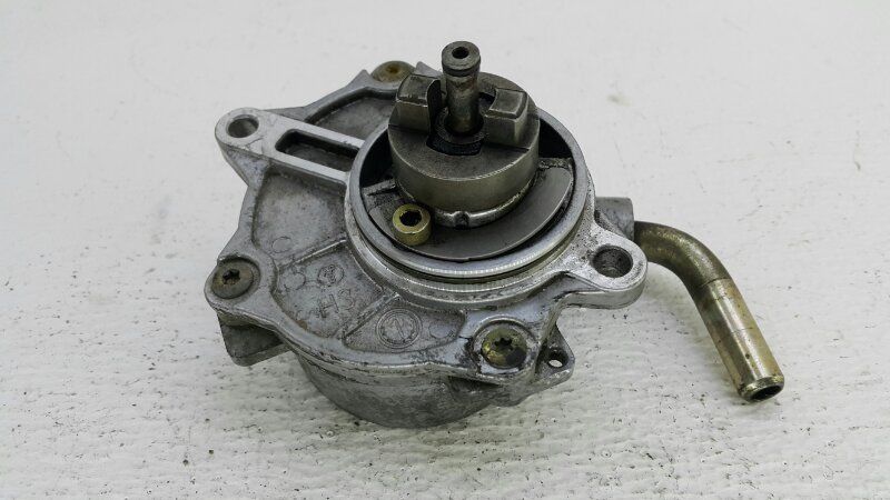 насос вакуумный Mercedes-Benz V-Класс W638 2002, 2.2 л., OM 611.980, дизель - фото №1