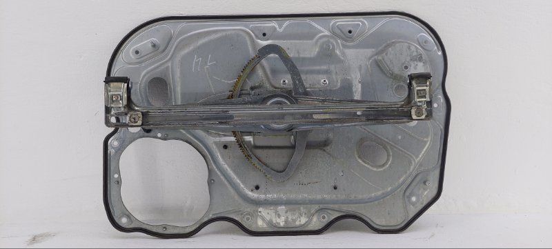 стеклоподъемник Ford Focus 2 поколение 2008, 4M51A045H17 - фото №1
