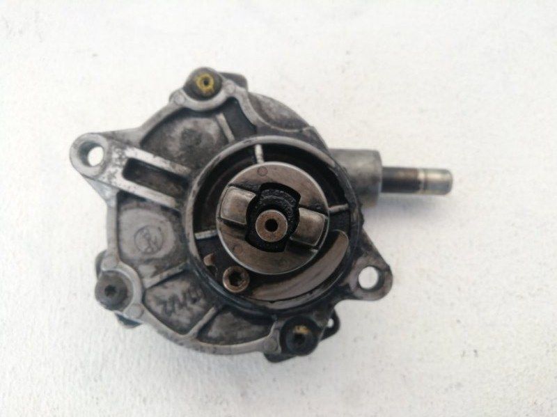 насос вакуумный Mercedes-Benz Vito W639 2005, OM646, 6112300265 - фото №1