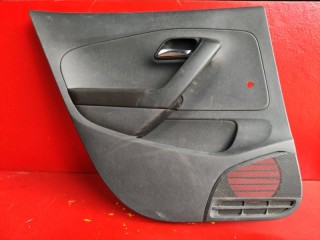 обшивка двери задняя левая Volkswagen Polo 5 поколение 2010, 6R6867211