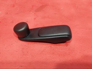 ручка стеклоподъемника Peugeot 207 1 поколение 2007, 1.4 л., KFU (ET3J4), бензин, 9653797777