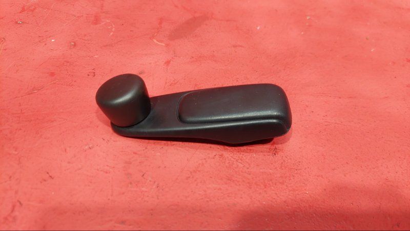 ручка стеклоподъемника Peugeot 207 1 поколение 2007, 1.4 л., KFU (ET3J4), бензин, 9653797777 - фото №1
