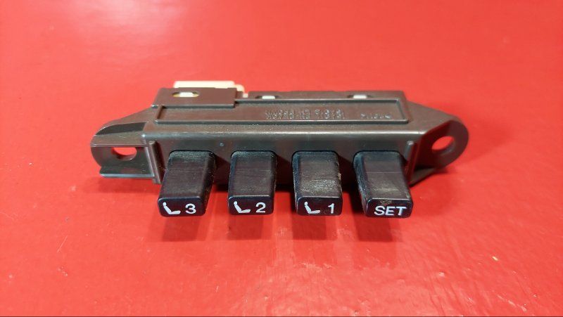блок управления сиденьем Lexus 2006, 3.0 л., 3GR-FSE, бензин, 8407030040 - фото №1
