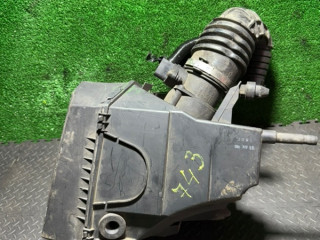корпус воздушного фильтра Audi A6 4F/C6 2006, 2.0 л., 4F0133835H