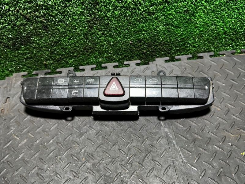 кнопка (выключатель) Mercedes-Benz Vito W639 2004, 6395450207 - фото №1