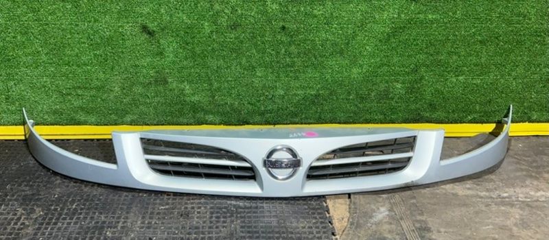 решетка радиатора Nissan Kubistar 1 поколение 2005, 8200186288 - фото №1