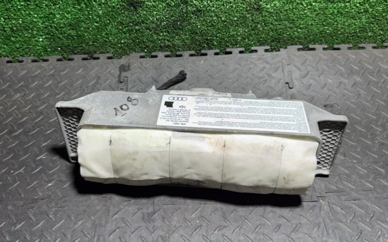 подушка безопасности пассажира Audi A4 B6 2004, 8E2880204C - фото №1