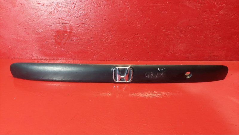 накладка двери (крышки) багажника Honda Civic 7 поколение 2003, 74890S5SE010M1 - фото №1