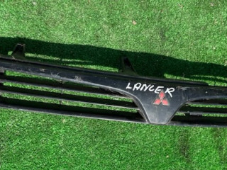 решетка радиатора Mitsubishi Lancer 8 поколение 1998, MR191517