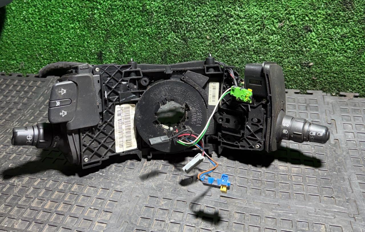 переключатель подрулевой (стрекоза) Renault Scenic 2 поколение 2005, 8200127726 - фото №1