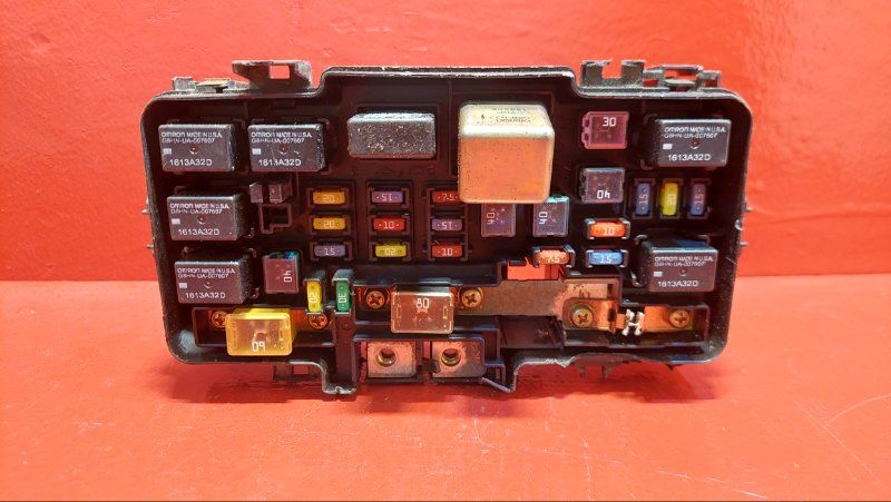 блок предохранителей Honda Civic 7 поколение 2003, 38250S5A003 - фото №1