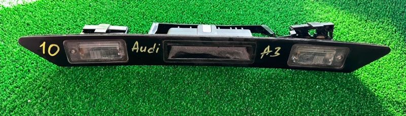 подсветка номера Audi A3 8P 2004, 8P08275743FZ - фото №1