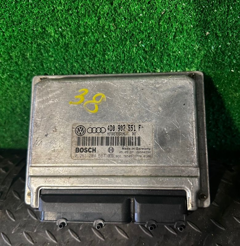 блок управления двигателем Audi A4 B5 1998, 4D0907551F - фото №1