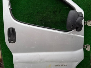 дверь передняя правая Renault Trafic 2 поколение 2003