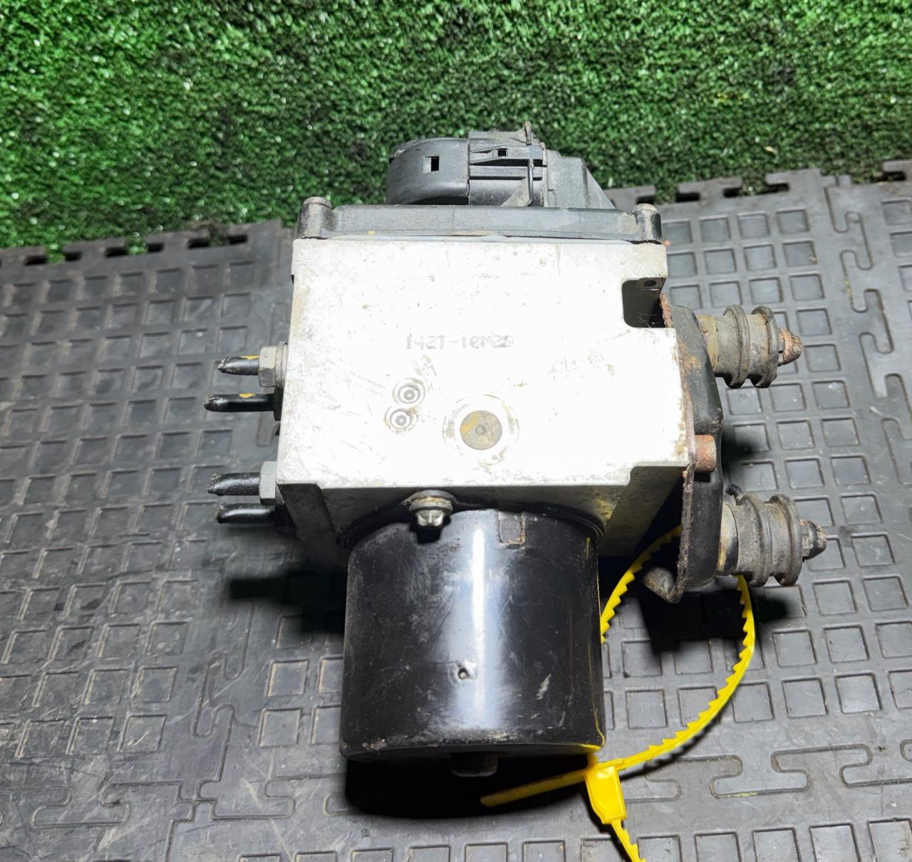 блок ABS Volkswagen Passat B6 2008, дизель, 3C0614109D - фото №1