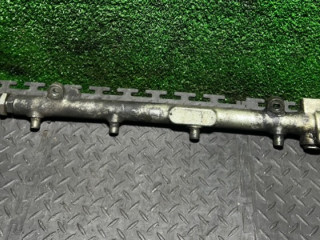 топливная рампа Mercedes-Benz Vito W638 2003, 2.2 л., A6110700095