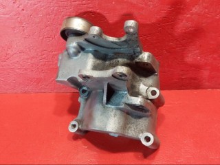 кронштейн (крепление) Hyundai Tucson 1 поколение 2006, 2.0 л., D4EA, дизель, 2528527000