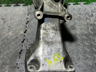 кронштейн двигателя Mercedes-Benz C-Класс W203/S203/CL203 2002, A6112230704