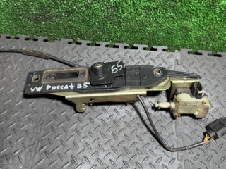 кнопка открытия багажника Volkswagen Passat B5 [рестайлинг] 2002, 3B5827297