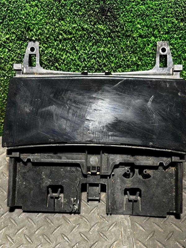 пепельница Mercedes-Benz C-Класс W204/S204 2010, A2046801350 - фото №1