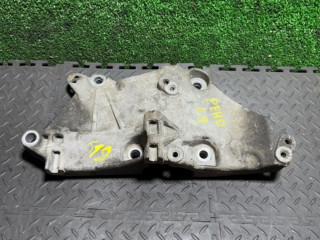 кронштейн генератора Renault Scenic 2 поколение 2005, 8200100148