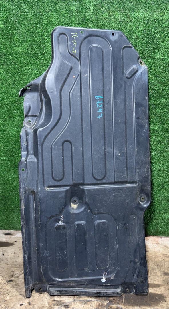 защита днища Mercedes-Benz E-Класс W211/S211 2003, A2116192138 - фото №1
